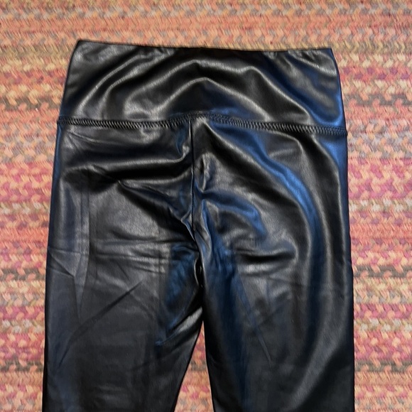 7 FOR ALL MANKIND VEGAN FAUX LEATHER LEGGINGS - Picture 5 of 5